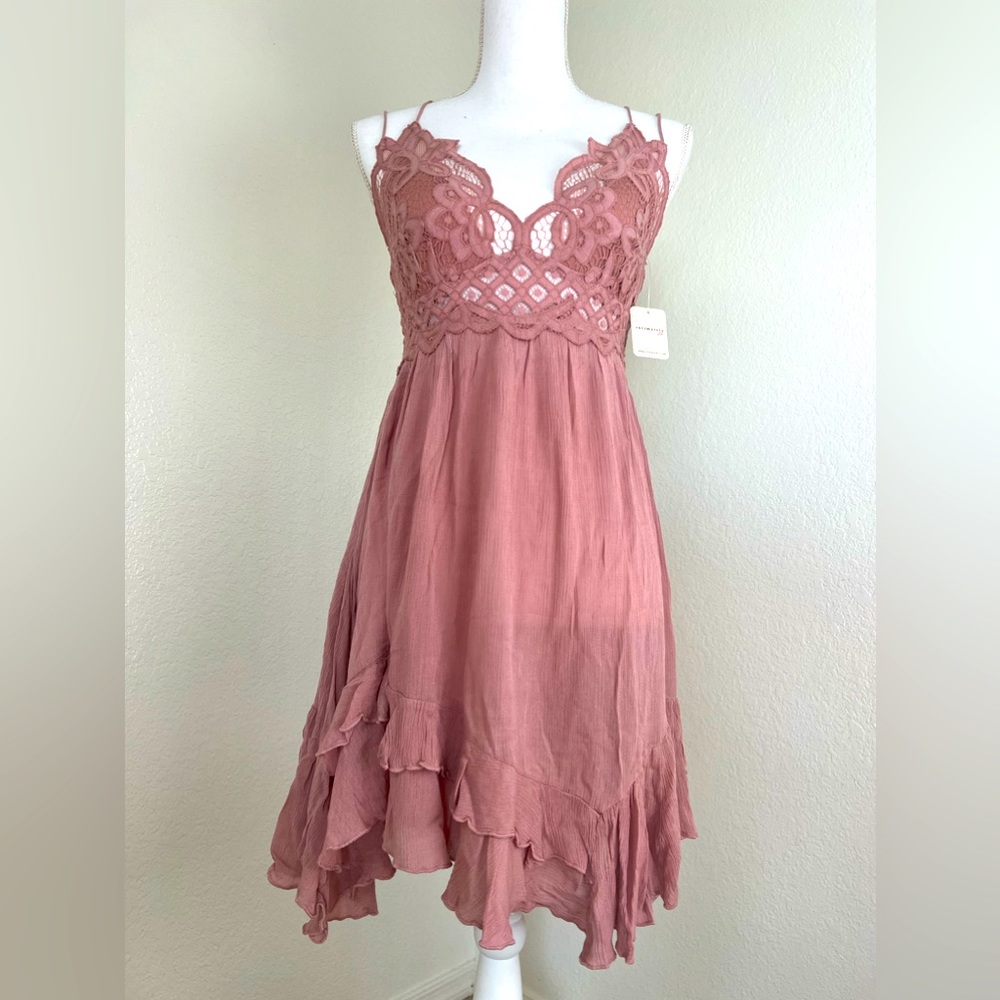 💥NWT💥 Free People Adella Slip Dress. Rose. Sz Medium. MSRP $88